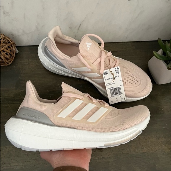 adidas UltraBOOST W Wonder Quartz Pink - Picture 8 of 10